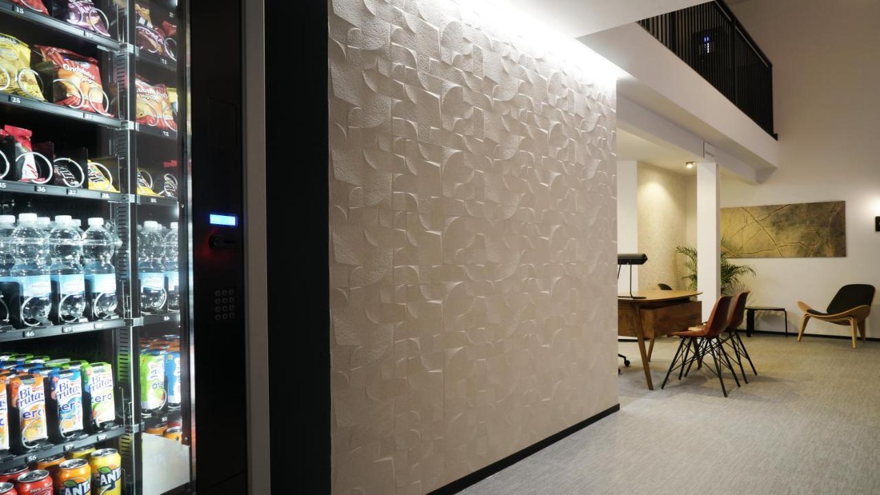 Md Design Hotel - Portal Del Real Valencia Exteriör bild